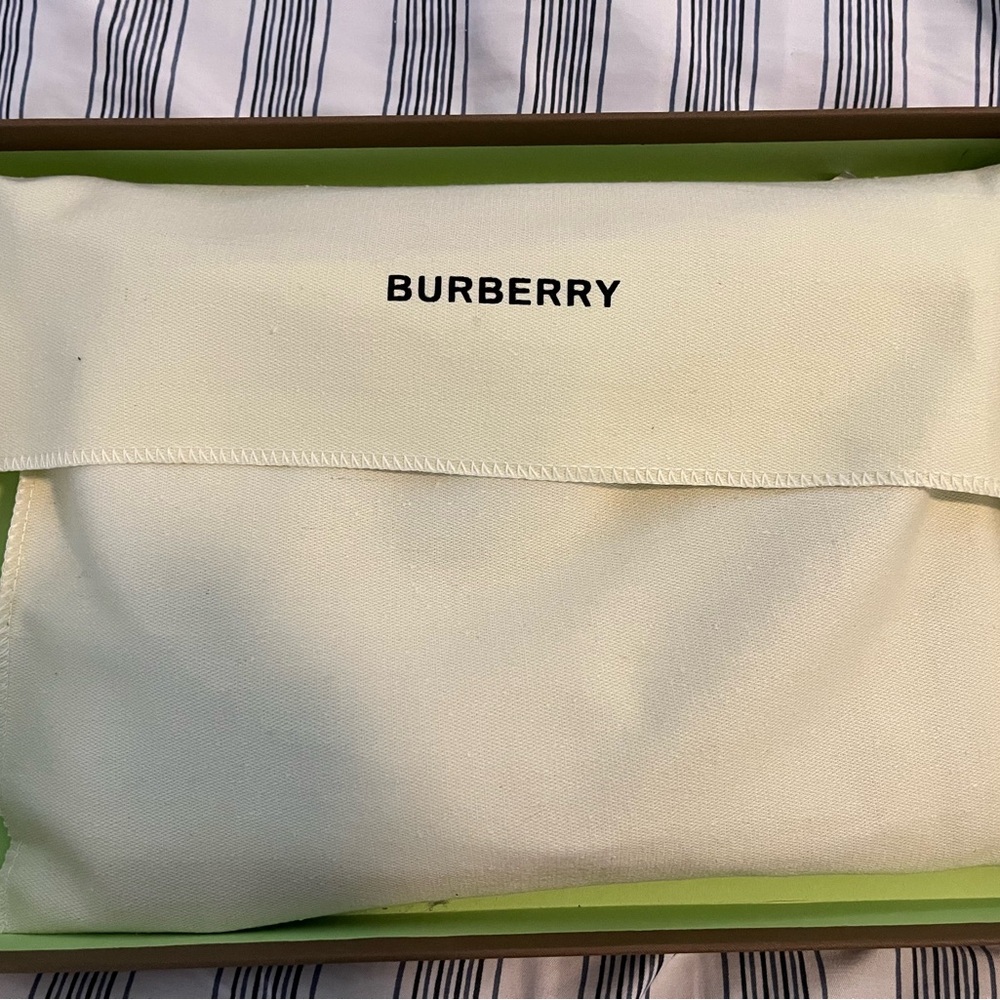Burberry Tan and Brown Women's Bag - Picture 4 of 6